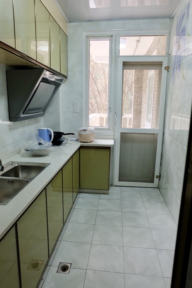 1492588829922005.jpg kitchen.jpg