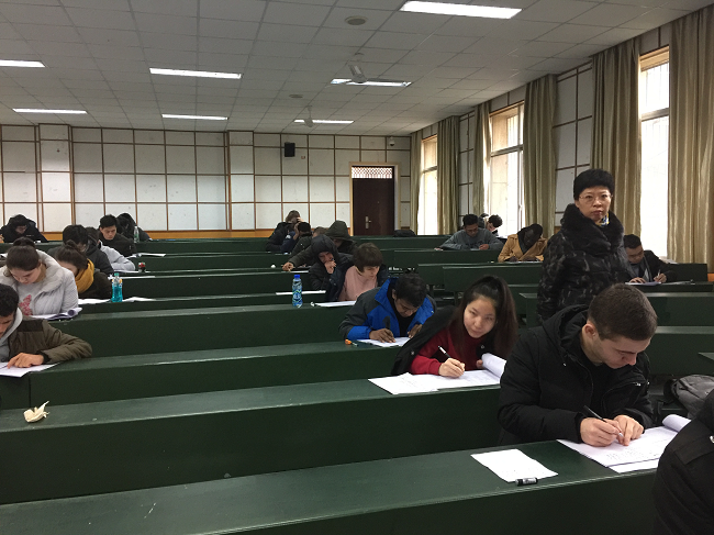 国际教育学院留学生期末考试秩序井然